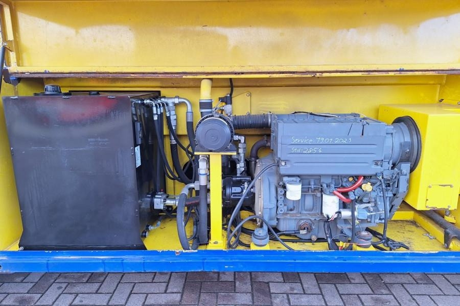 JLG 245-25 Diesel, 4x4 Drive, 26m Working Height, 750k - Scissor lift: picture 5 JLG 245-25 Diesel, 4x4 Drive, 26m Working Height, 750k - Scissor lift: picture 5