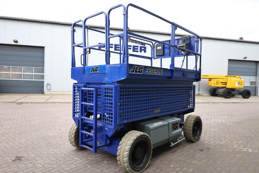 JLG 3369LE Electric, 12m Working Height, 450kg Capacit - Scissor lift: picture 2 JLG 3369LE Electric, 12m Working Height, 450kg Capacit - Scissor lift: picture 2