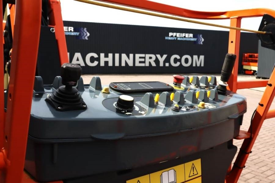 JLG EC520AJ Electric, 18m Working Height, 10.65m Reach - Articulated boom: picture 3 JLG EC520AJ Electric, 18m Working Height, 10.65m Reach - Articulated boom: picture 3