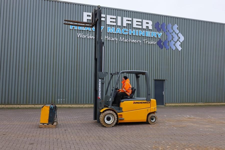 Jungheinrich EFG550 Electric, 5000kg Capacity, Lifting Height 3 - Diesel forklift: picture 3 Jungheinrich EFG550 Electric, 5000kg Capacity, Lifting Height 3 - Diesel forklift: picture 3