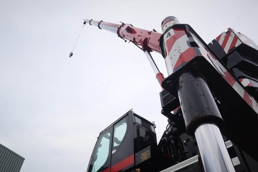 Liebherr LTM1050-3.1 Dutch Vehicle Registration, 50t Capaci - All terrain crane: picture 3 Liebherr LTM1050-3.1 Dutch Vehicle Registration, 50t Capaci - All terrain crane: picture 3