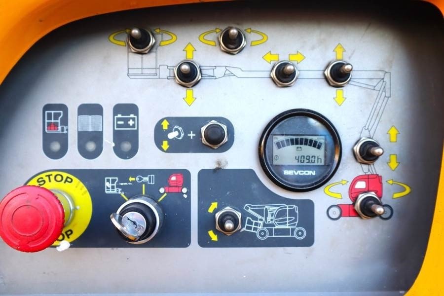 Manitou 150AETJ Compact Electric, 15m Working Height, 6.5m - Articulated boom: picture 4 Manitou 150AETJ Compact Electric, 15m Working Height, 6.5m - Articulated boom: picture 4