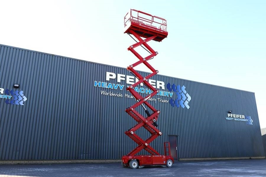 PB LIFT S151-12E Electric, 15m Working Height, 550kg - Scissor lift: picture 3 PB LIFT S151-12E Electric, 15m Working Height, 550kg - Scissor lift: picture 3
