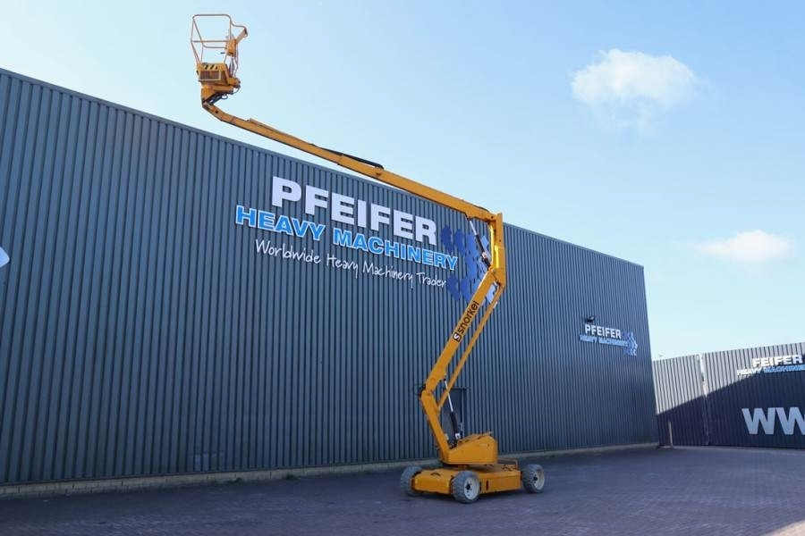 Snorkel A38E Electric, 13.5m Working Height, 6.1m Reach, 2 - Articulated boom: picture 3 Snorkel A38E Electric, 13.5m Working Height, 6.1m Reach, 2 - Articulated boom: picture 3
