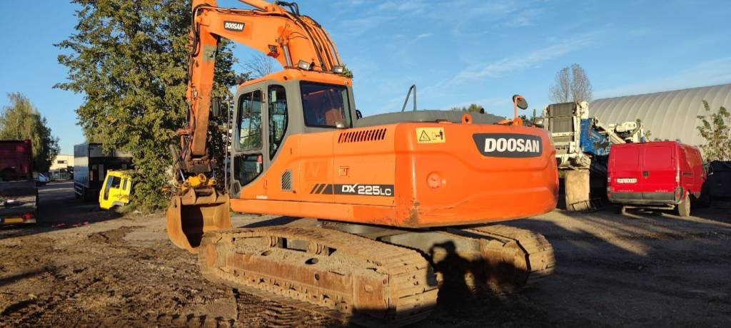 Doosan 225 LC - Crawler excavator: picture 2 Doosan 225 LC - Crawler excavator: picture 2