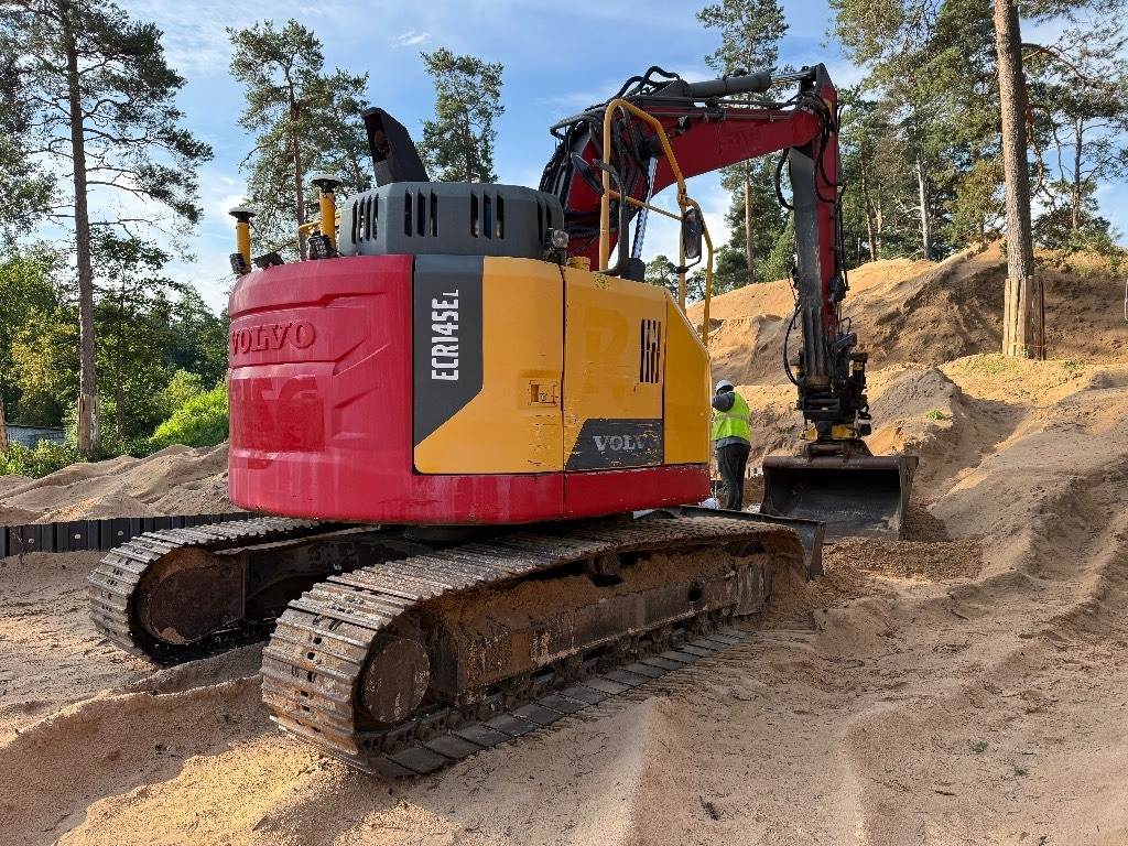 Volvo 145el - Crawler excavator: picture 3 Volvo 145el - Crawler excavator: picture 3