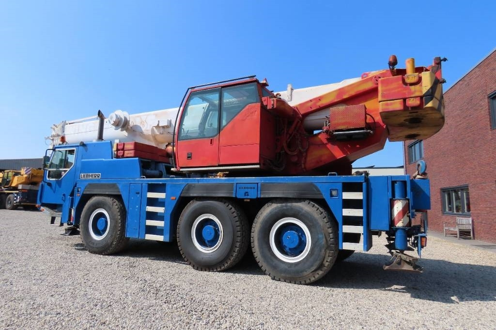 Liebherr LTM 1055-1  - All terrain crane: picture 4 Liebherr LTM 1055-1  - All terrain crane: picture 4
