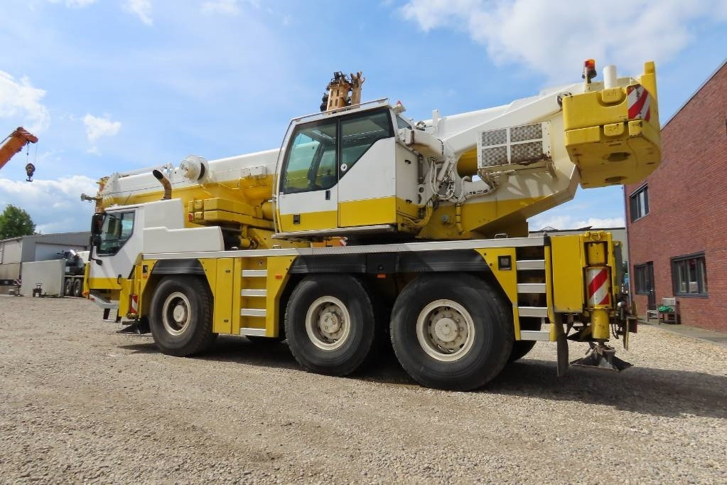 Liebherr LTM 1055-3.2  - All terrain crane: picture 4 Liebherr LTM 1055-3.2  - All terrain crane: picture 4