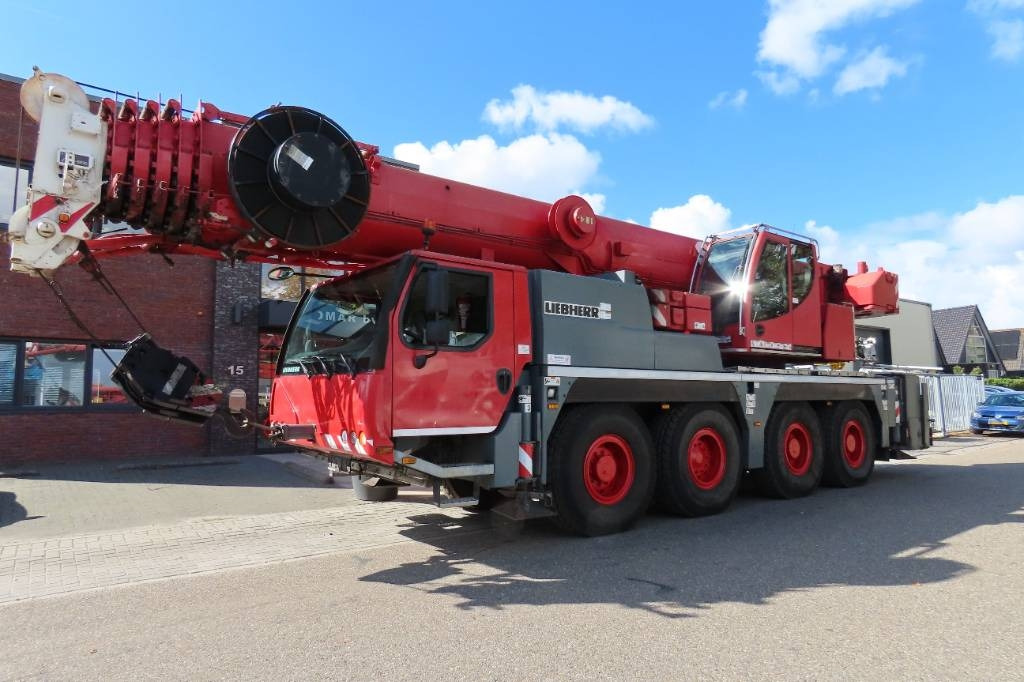 Liebherr LTM 1070-4.2 - All terrain crane: picture 1 Liebherr LTM 1070-4.2 - All terrain crane: picture 1
