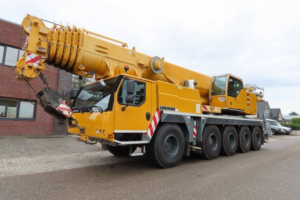 Liebherr LTM 1100-5.2 - All terrain crane: picture 1 Liebherr LTM 1100-5.2 - All terrain crane: picture 1