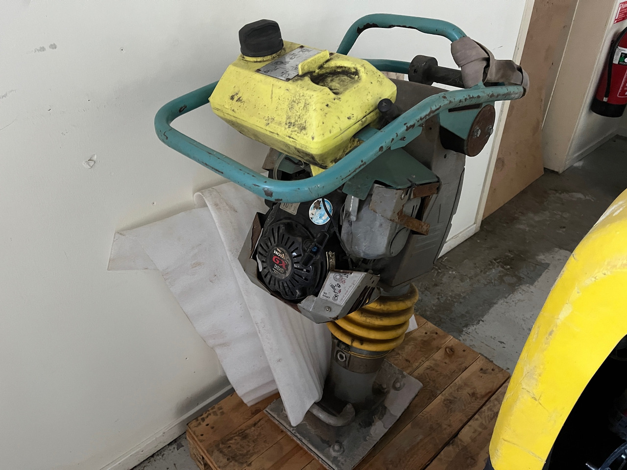 Ammann ACR 60 - Vibratory plate: picture 1 Ammann ACR 60 - Vibratory plate: picture 1