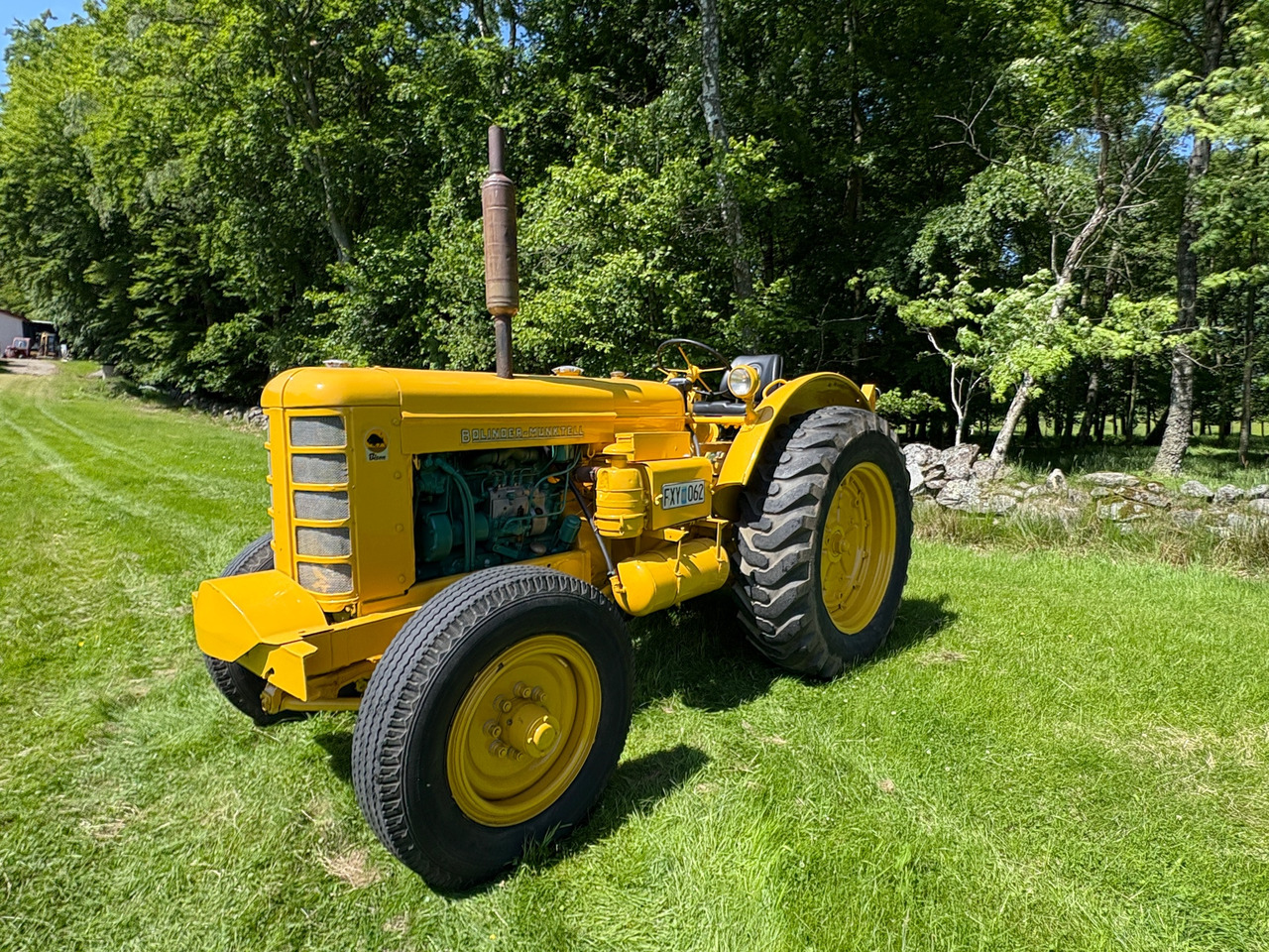 Bolinder-Munktell BM 473 Bison - Farm tractor: picture 1 Bolinder-Munktell BM 473 Bison - Farm tractor: picture 1