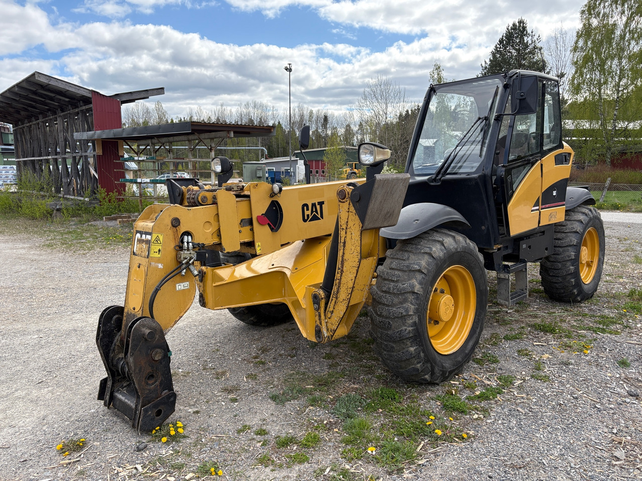CAT TH360B - Telescopic handler: picture 1 CAT TH360B - Telescopic handler: picture 1