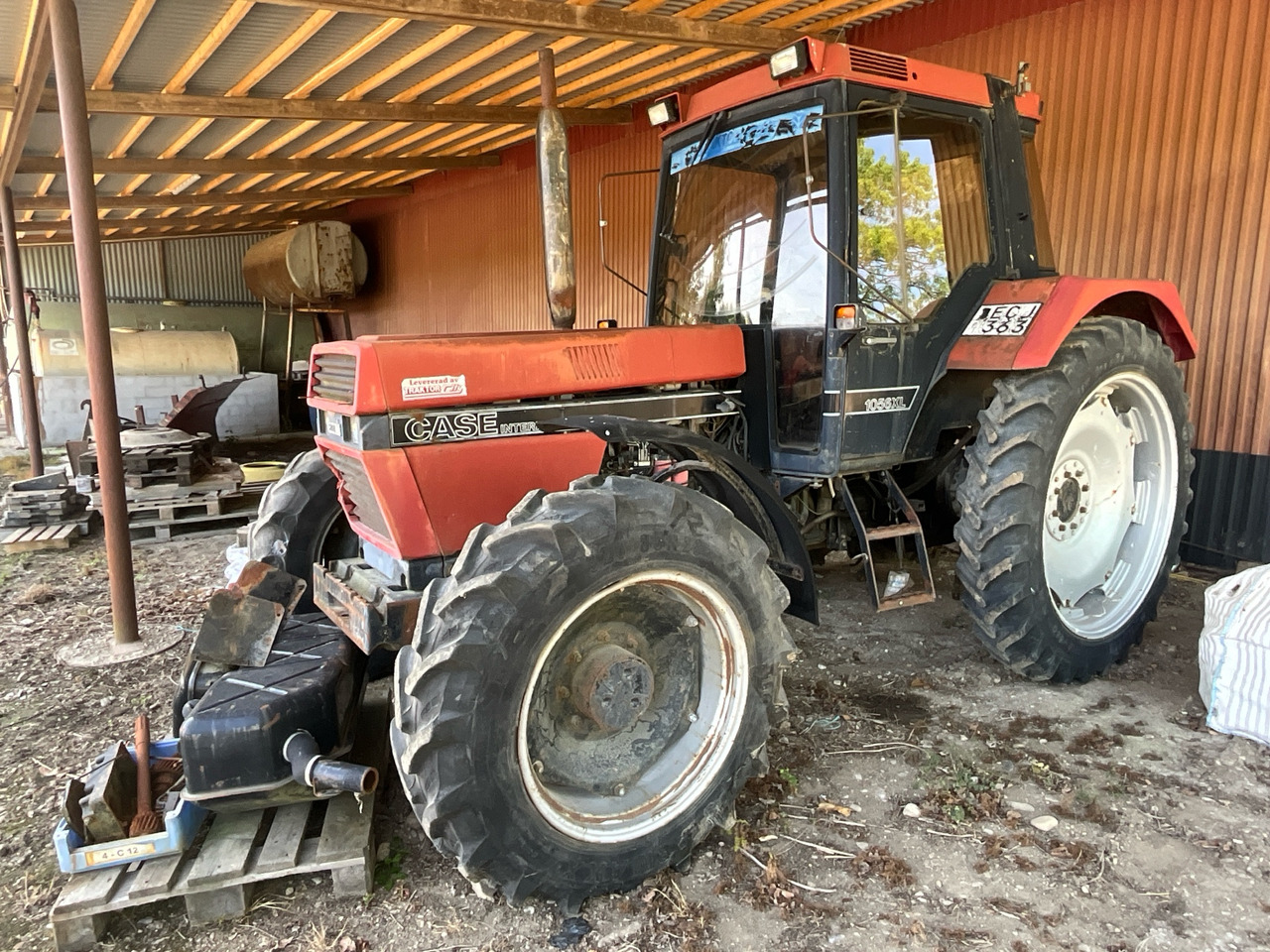 Case IH 1056 XL - Farm tractor: picture 1 Case IH 1056 XL - Farm tractor: picture 1