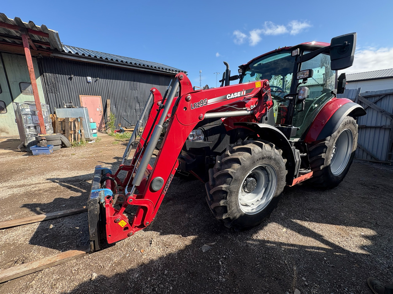 Case IH Farmall 85C - Farm tractor: picture 1 Case IH Farmall 85C - Farm tractor: picture 1