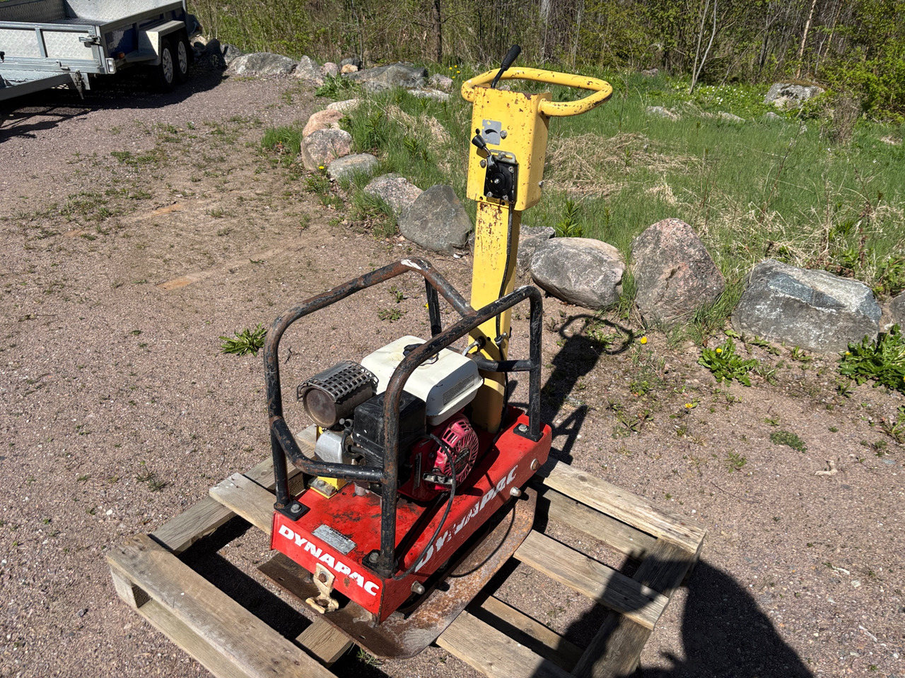 Dynapac LG160 - Vibratory plate: picture 1 Dynapac LG160 - Vibratory plate: picture 1