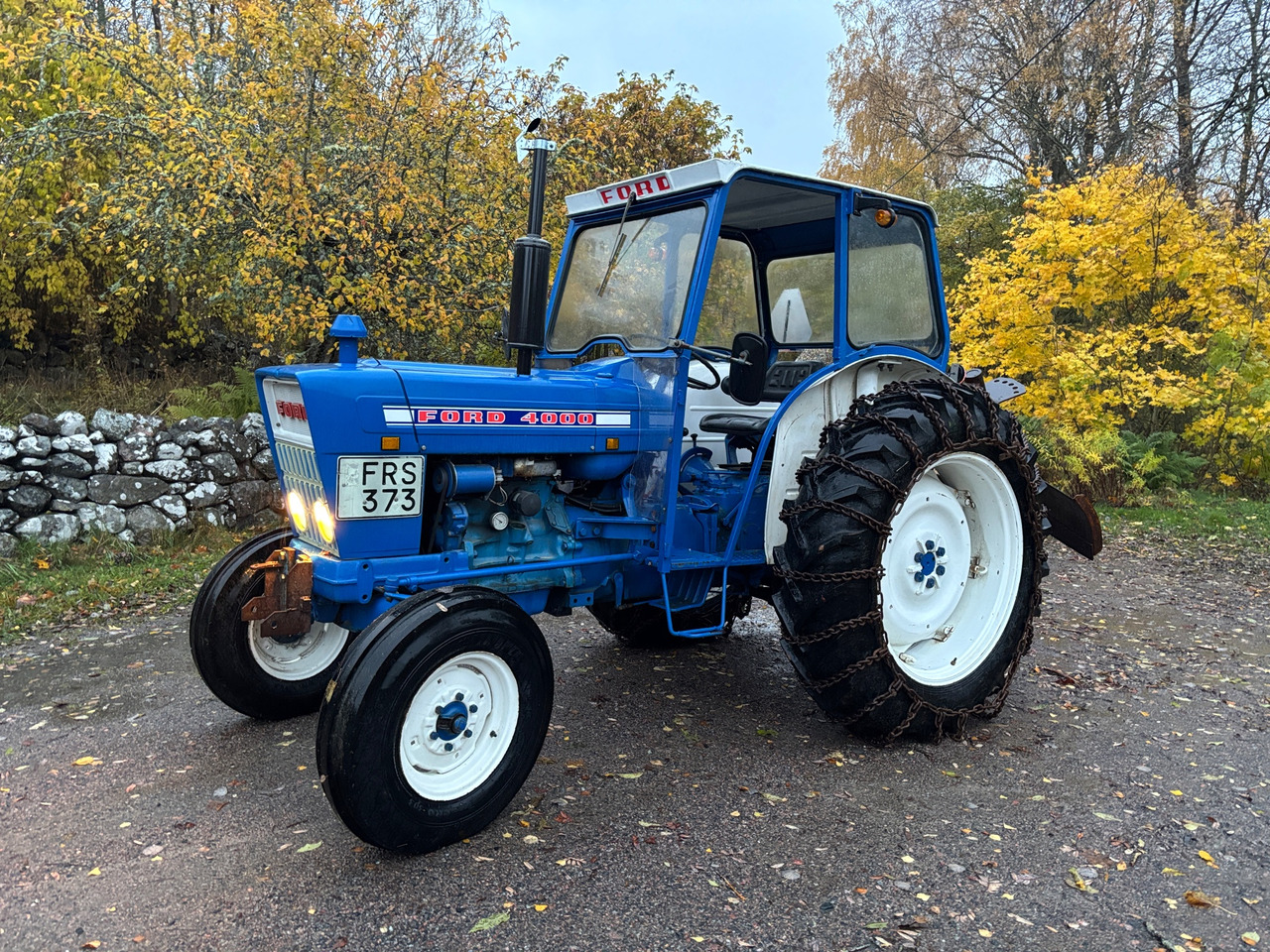 Ford 4000 - Farm tractor: picture 1 Ford 4000 - Farm tractor: picture 1