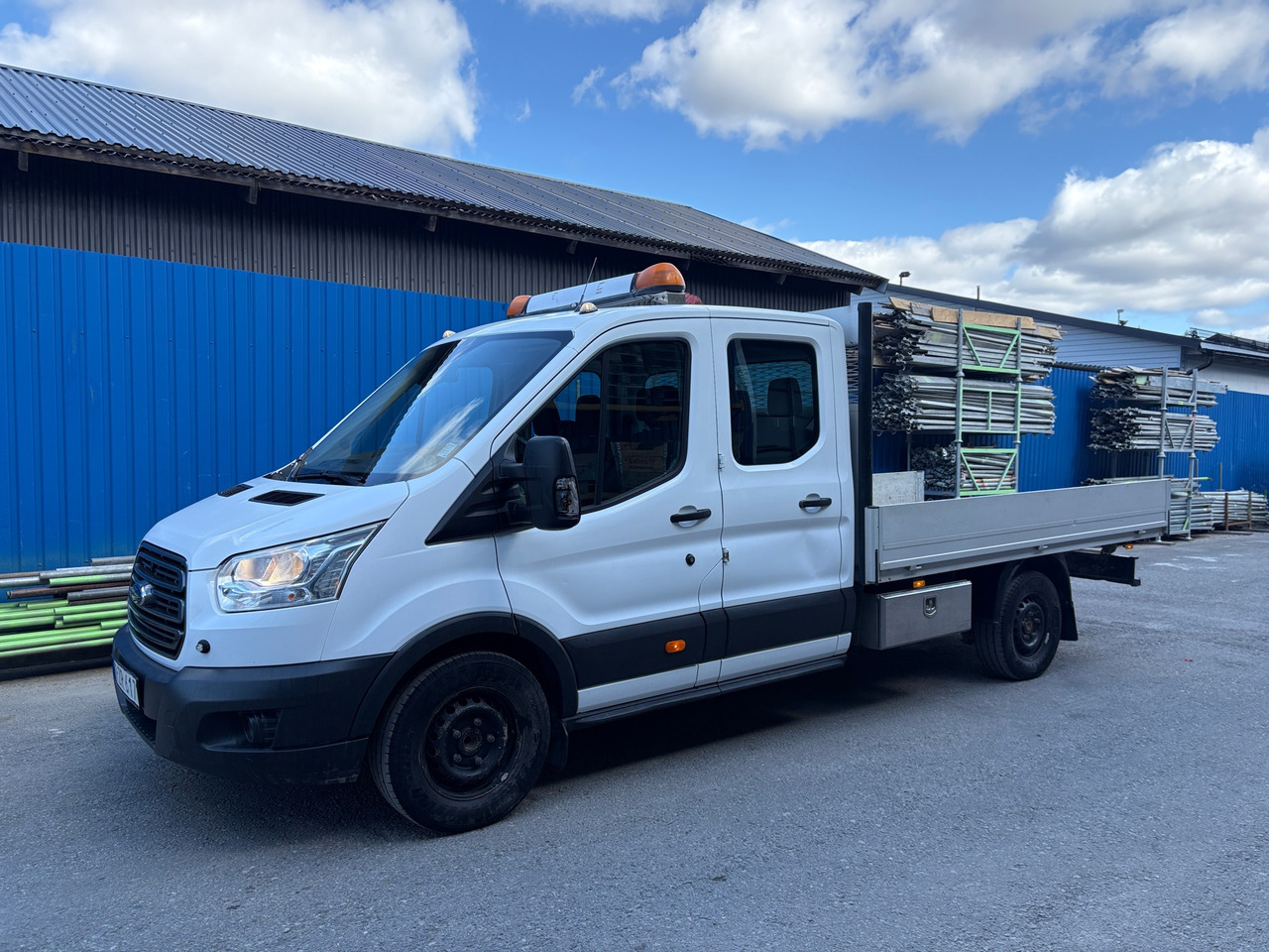 Ford Transit 350 - Crane truck: picture 1 Ford Transit 350 - Crane truck: picture 1