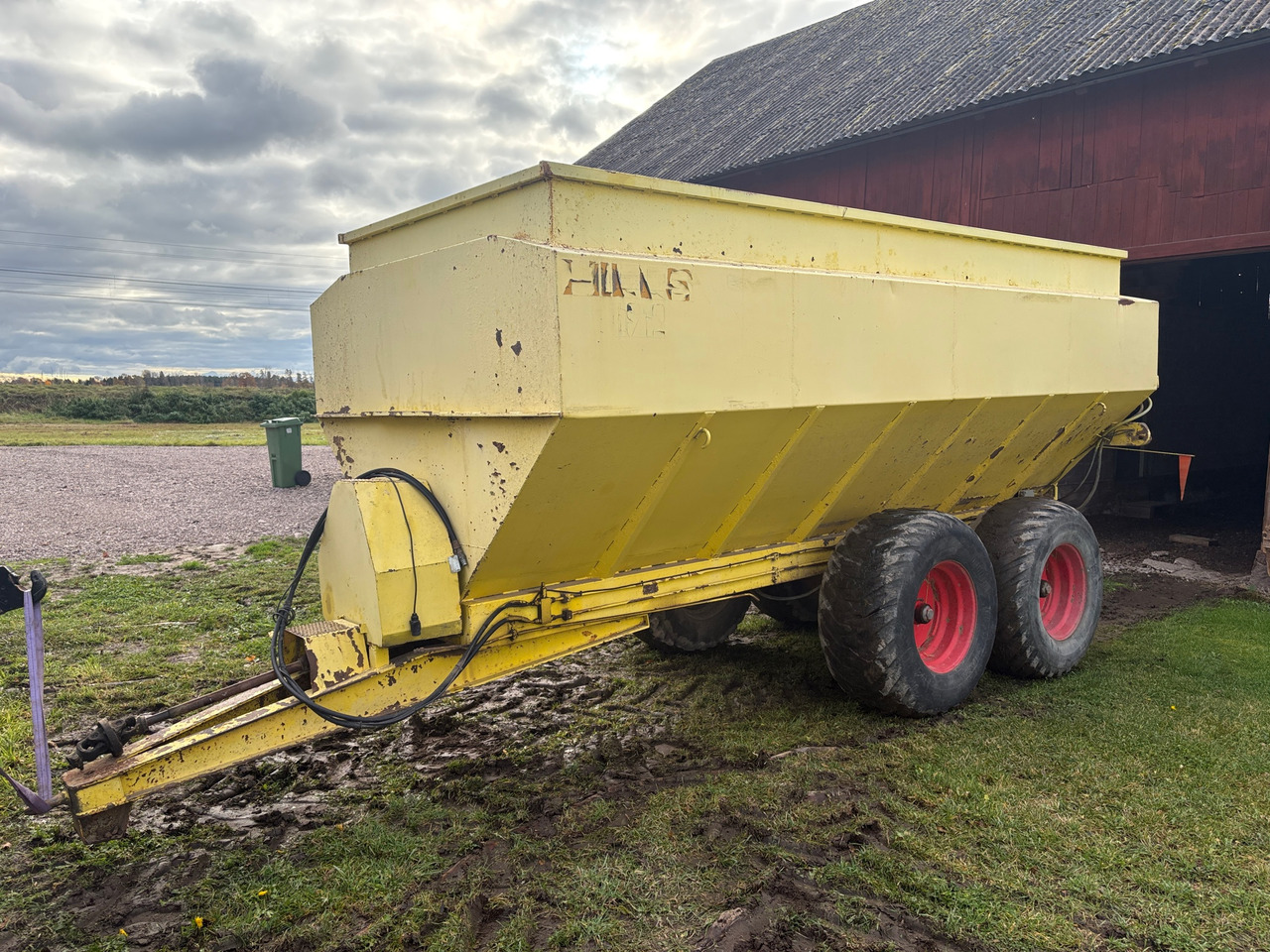 Hill HS12 - Farm trailer: picture 1 Hill HS12 - Farm trailer: picture 1