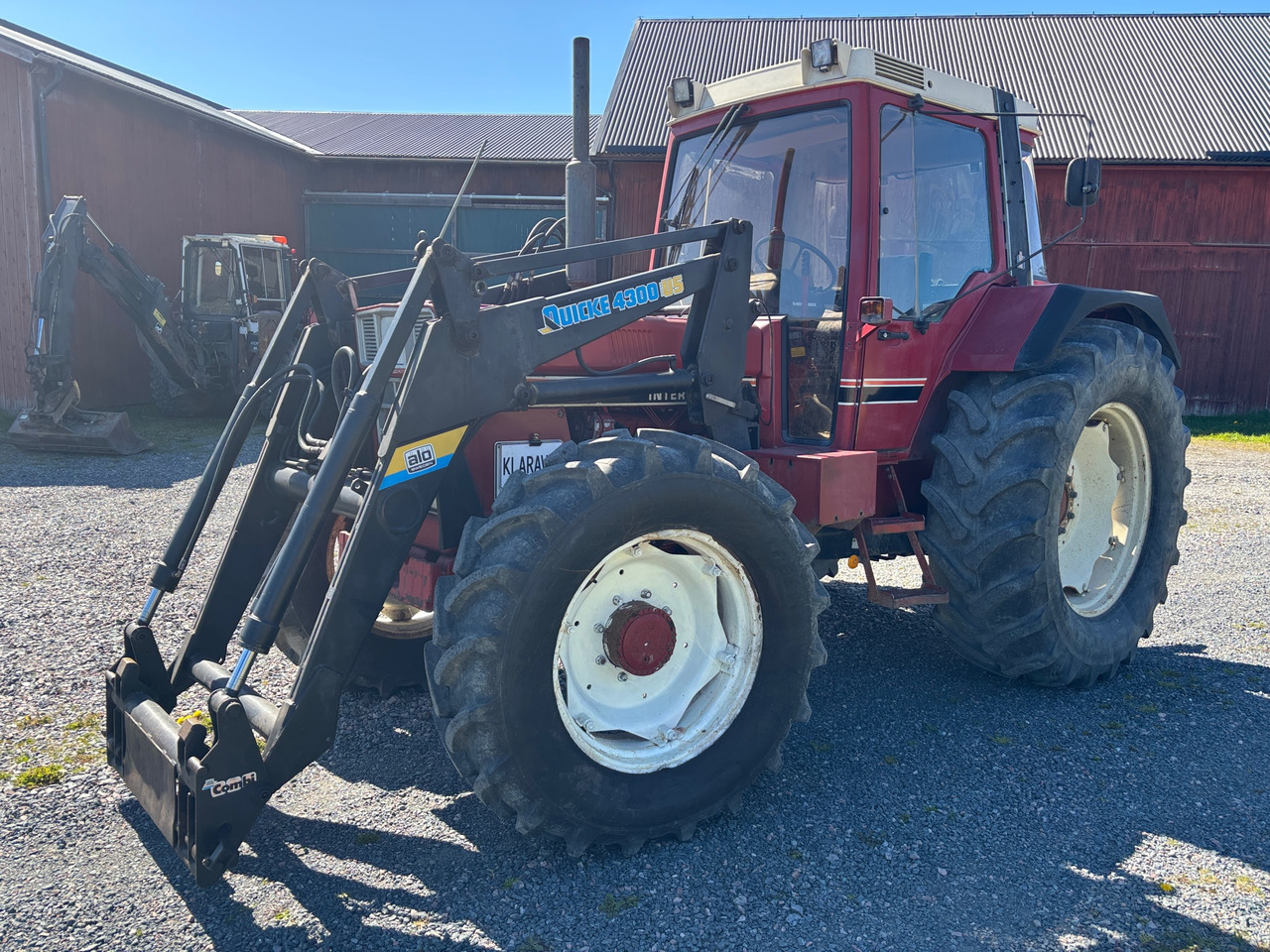 International 955XL - Farm tractor: picture 1 International 955XL - Farm tractor: picture 1