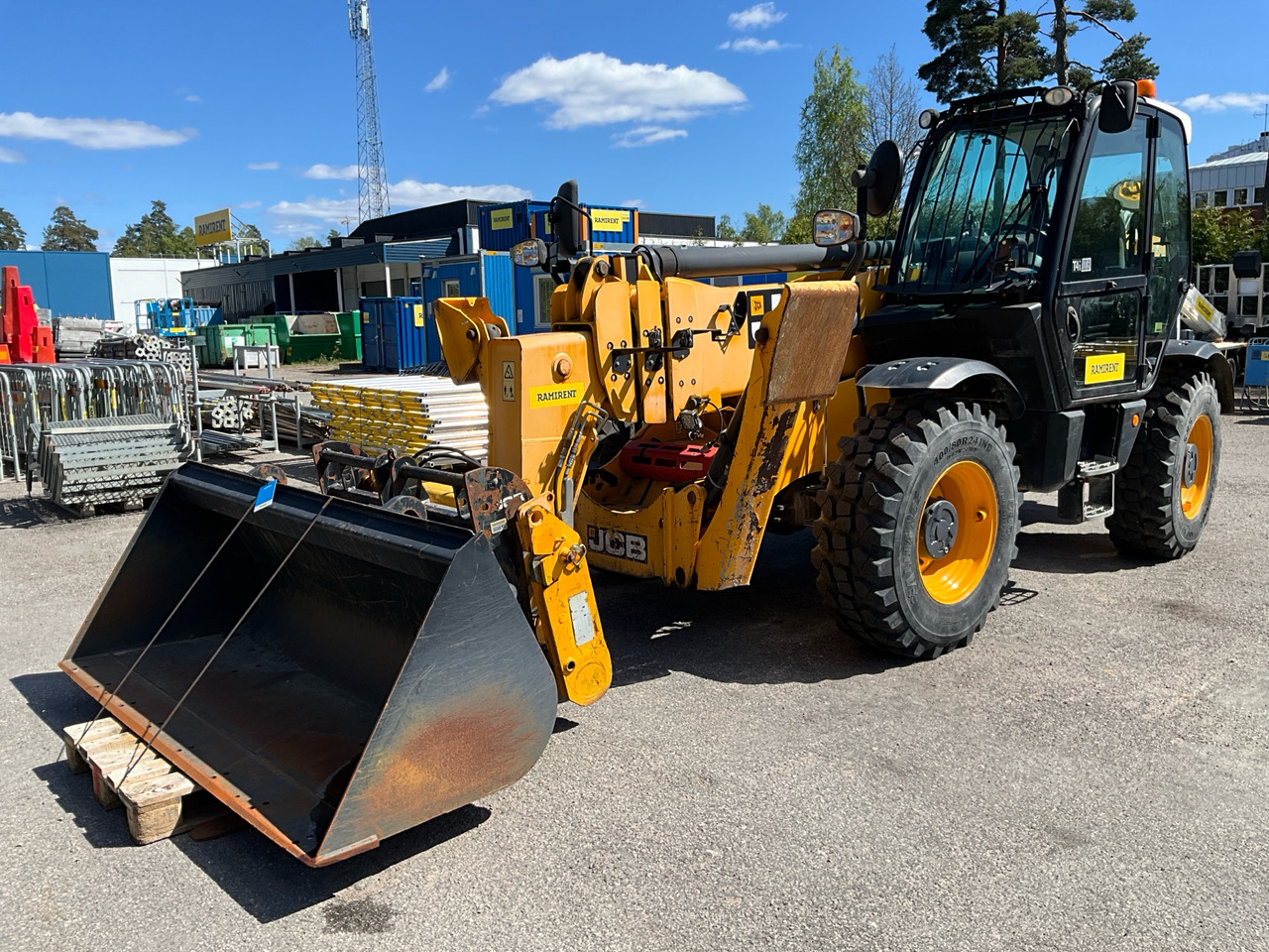 JCB 540-170 - Telescopic handler: picture 1 JCB 540-170 - Telescopic handler: picture 1