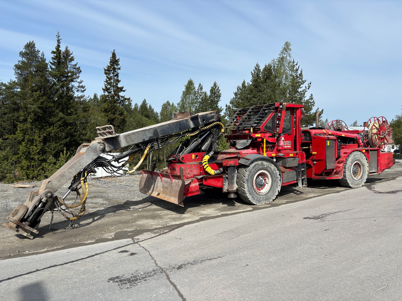 Jama SBU8000B - Construction equipment: picture 1 Jama SBU8000B - Construction equipment: picture 1