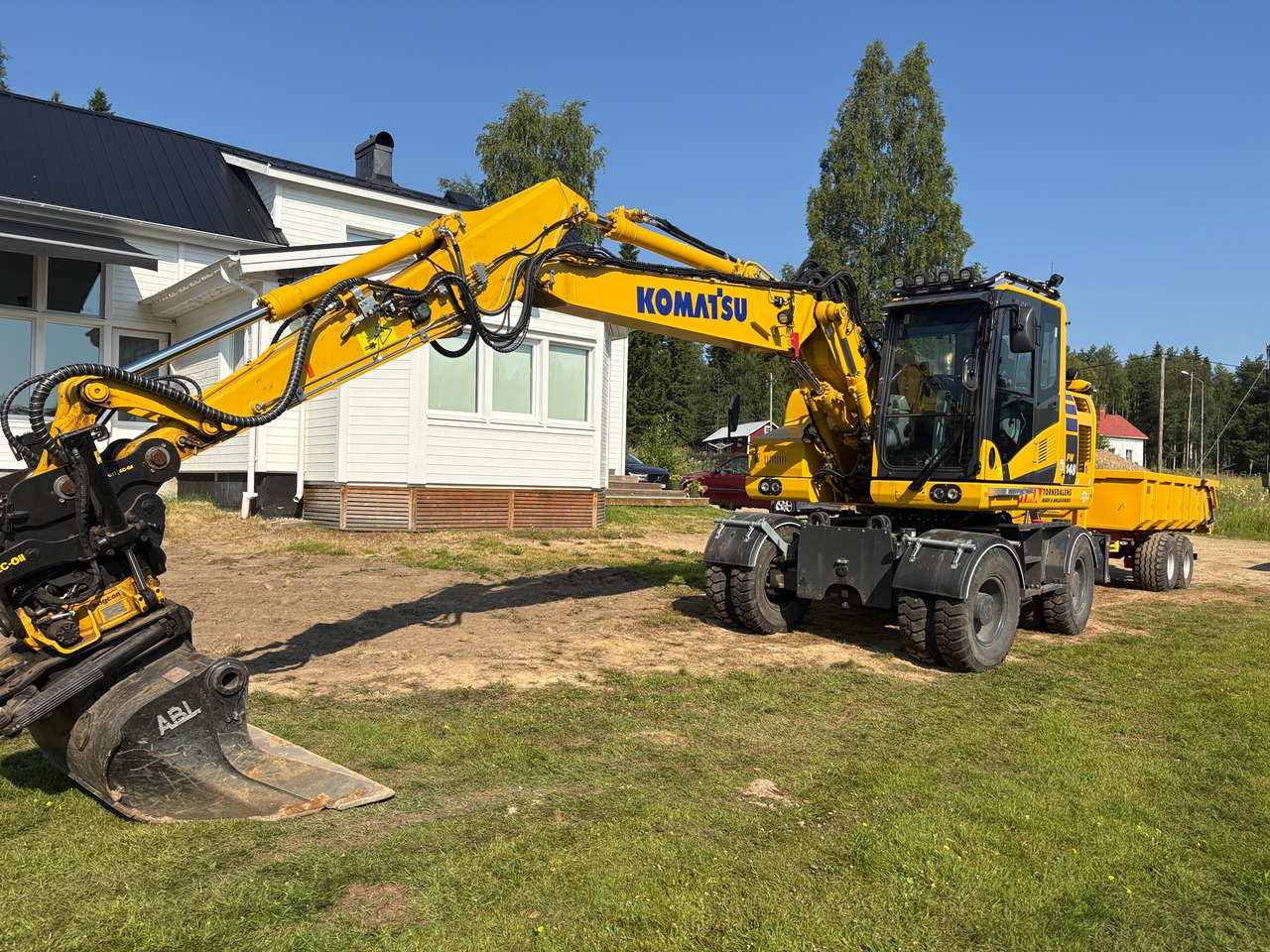 Komatsu PW 148-11E0 - Excavator: picture 1 Komatsu PW 148-11E0 - Excavator: picture 1