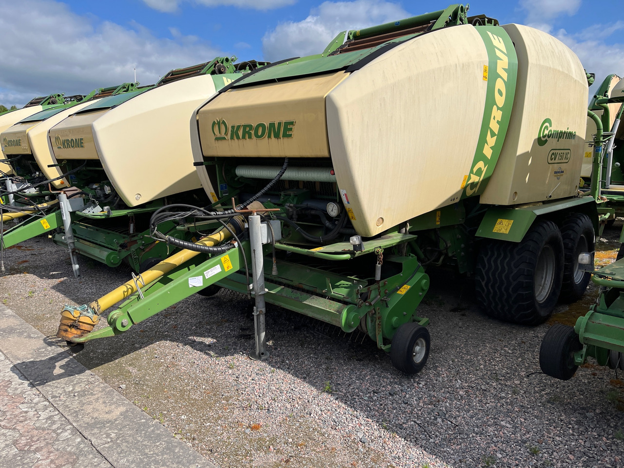 Krone Comprima CV 150 - Round baler: picture 1 Krone Comprima CV 150 - Round baler: picture 1