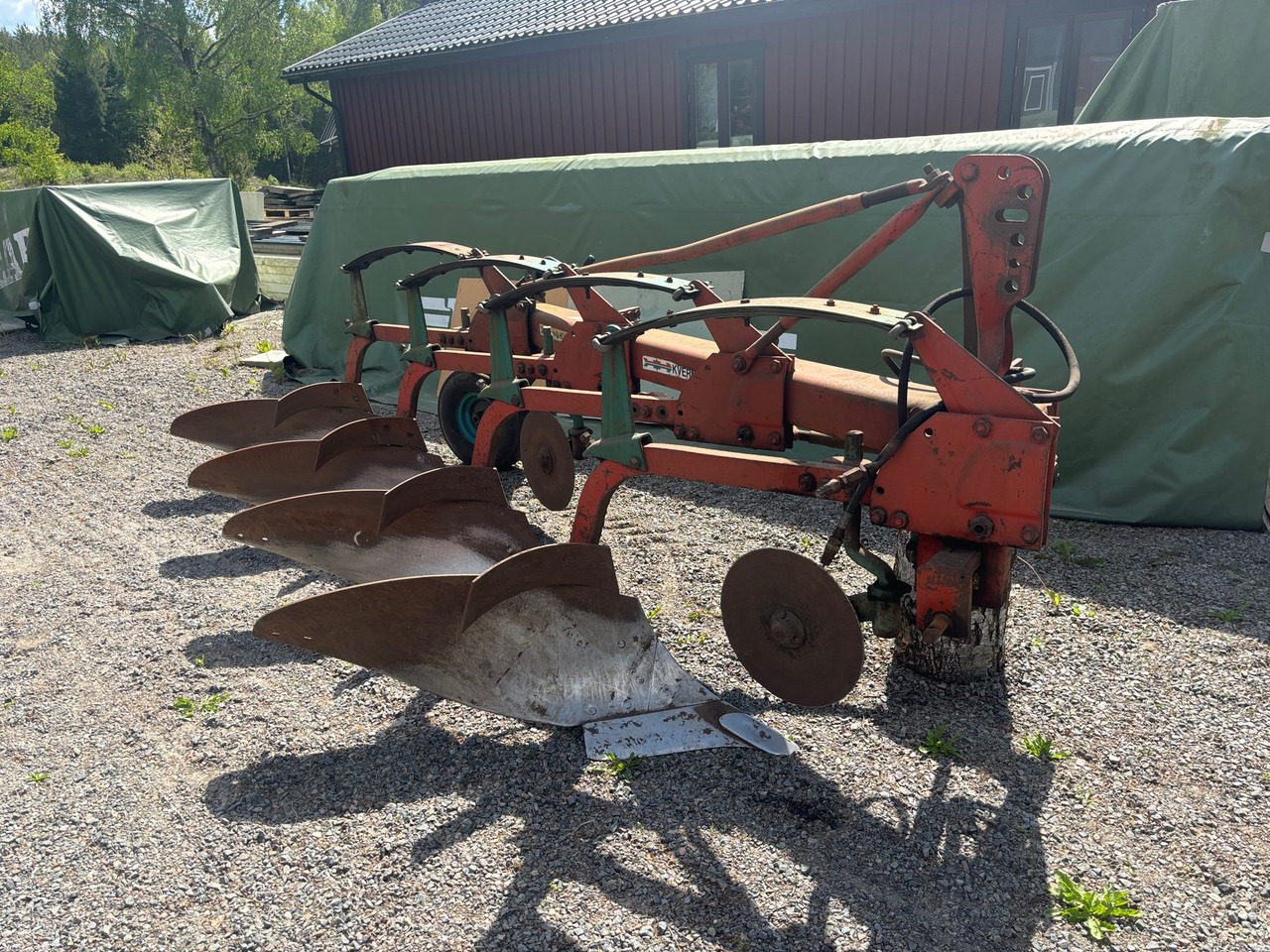 Kverneland - Plow: picture 1 Kverneland - Plow: picture 1