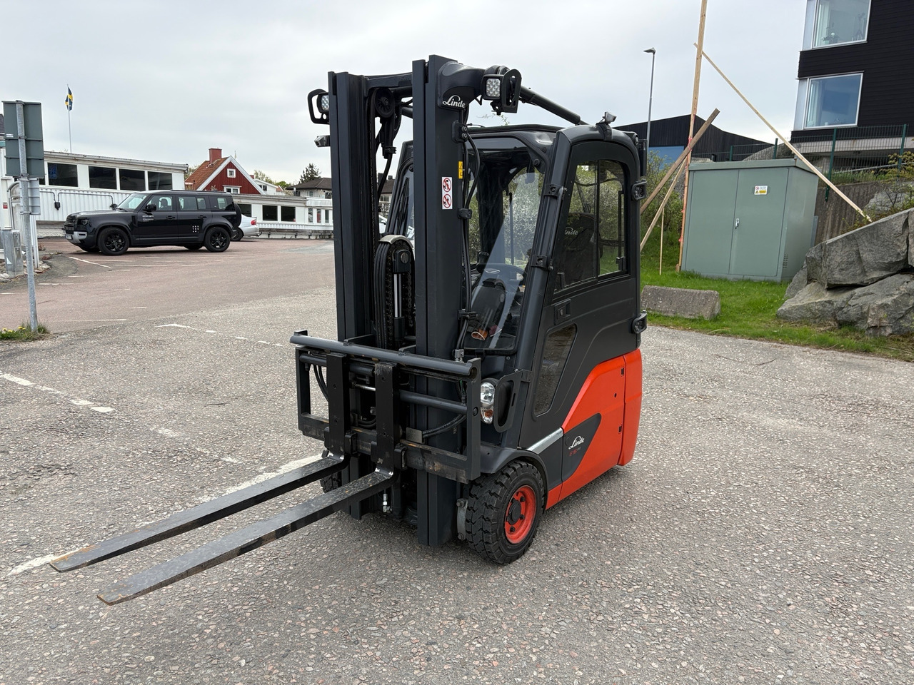 Linde E16C-02 Compact EVO - Material handling equipment: picture 1 Linde E16C-02 Compact EVO - Material handling equipment: picture 1