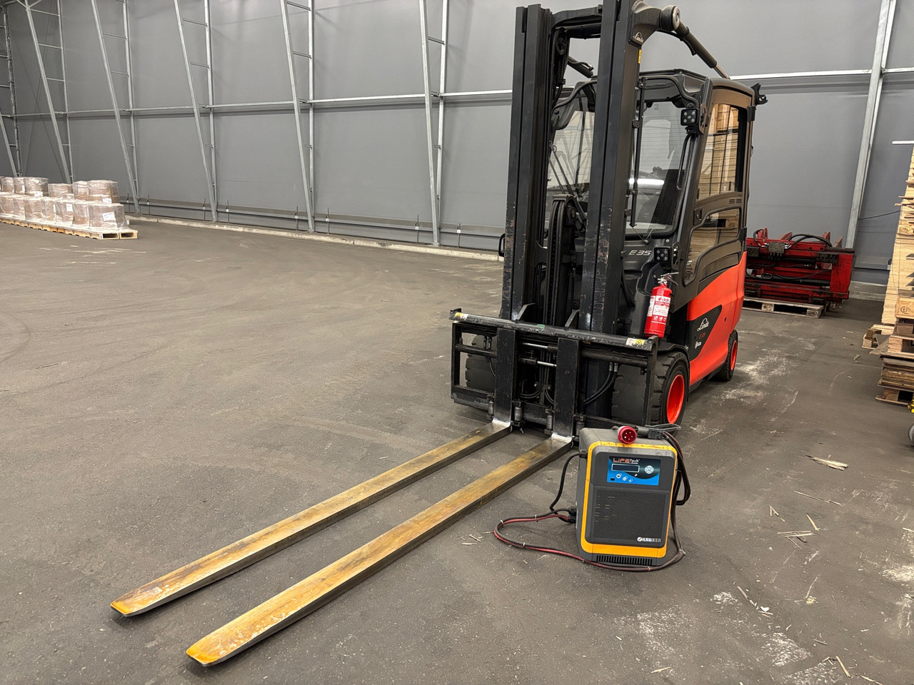 Linde E35HL-01 - Material handling equipment: picture 1 Linde E35HL-01 - Material handling equipment: picture 1