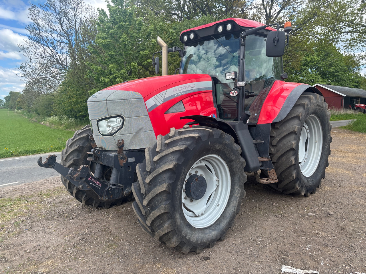 McCormick XTX165 - Farm tractor: picture 1 McCormick XTX165 - Farm tractor: picture 1