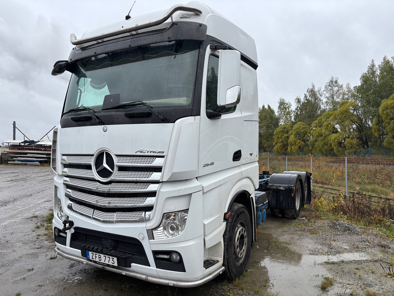 Mercedes Actros - Cab chassis truck: picture 1 Mercedes Actros - Cab chassis truck: picture 1