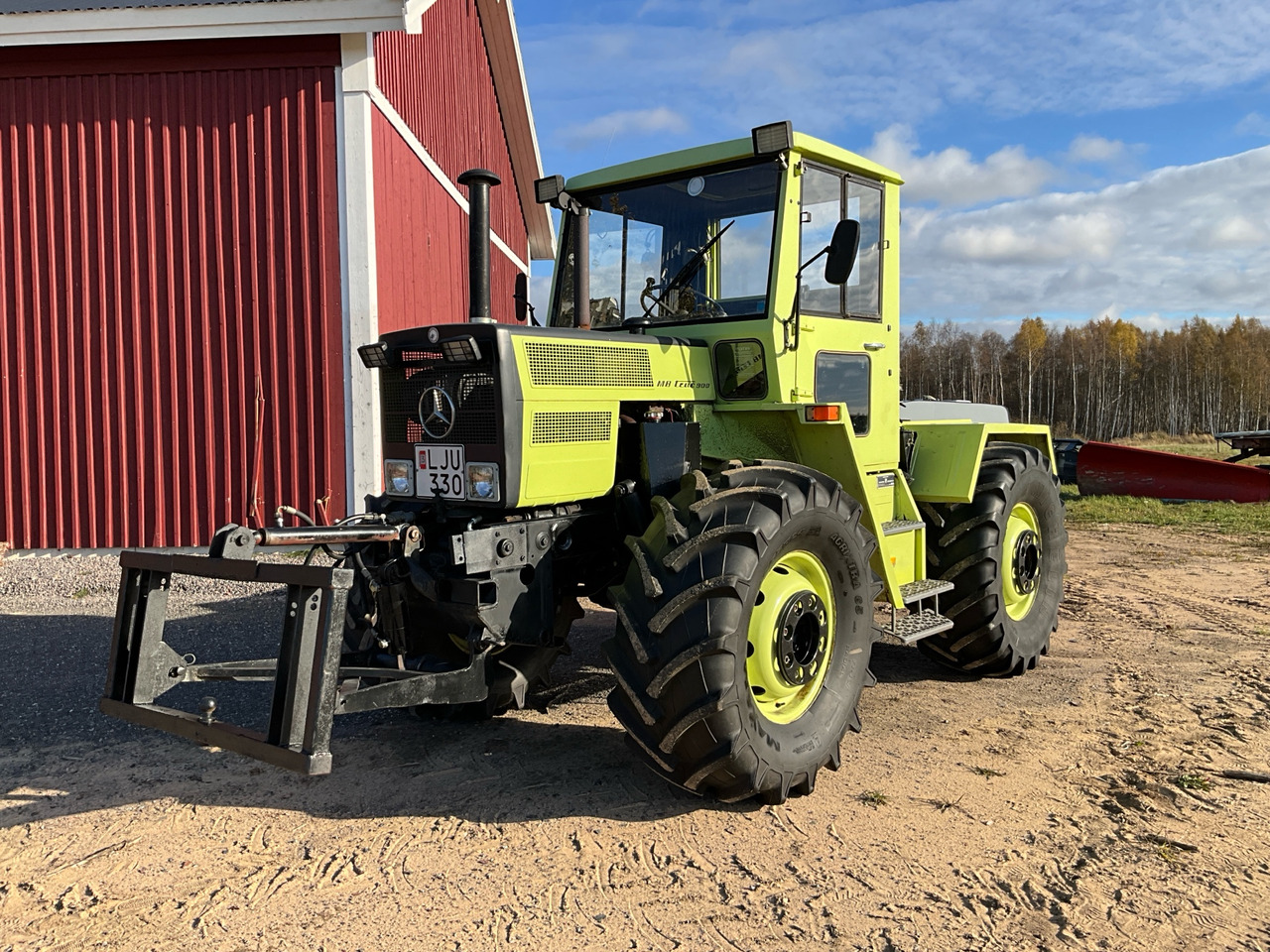 Mercedes-Benz Trac 900 - Farm tractor: picture 1 Mercedes-Benz Trac 900 - Farm tractor: picture 1