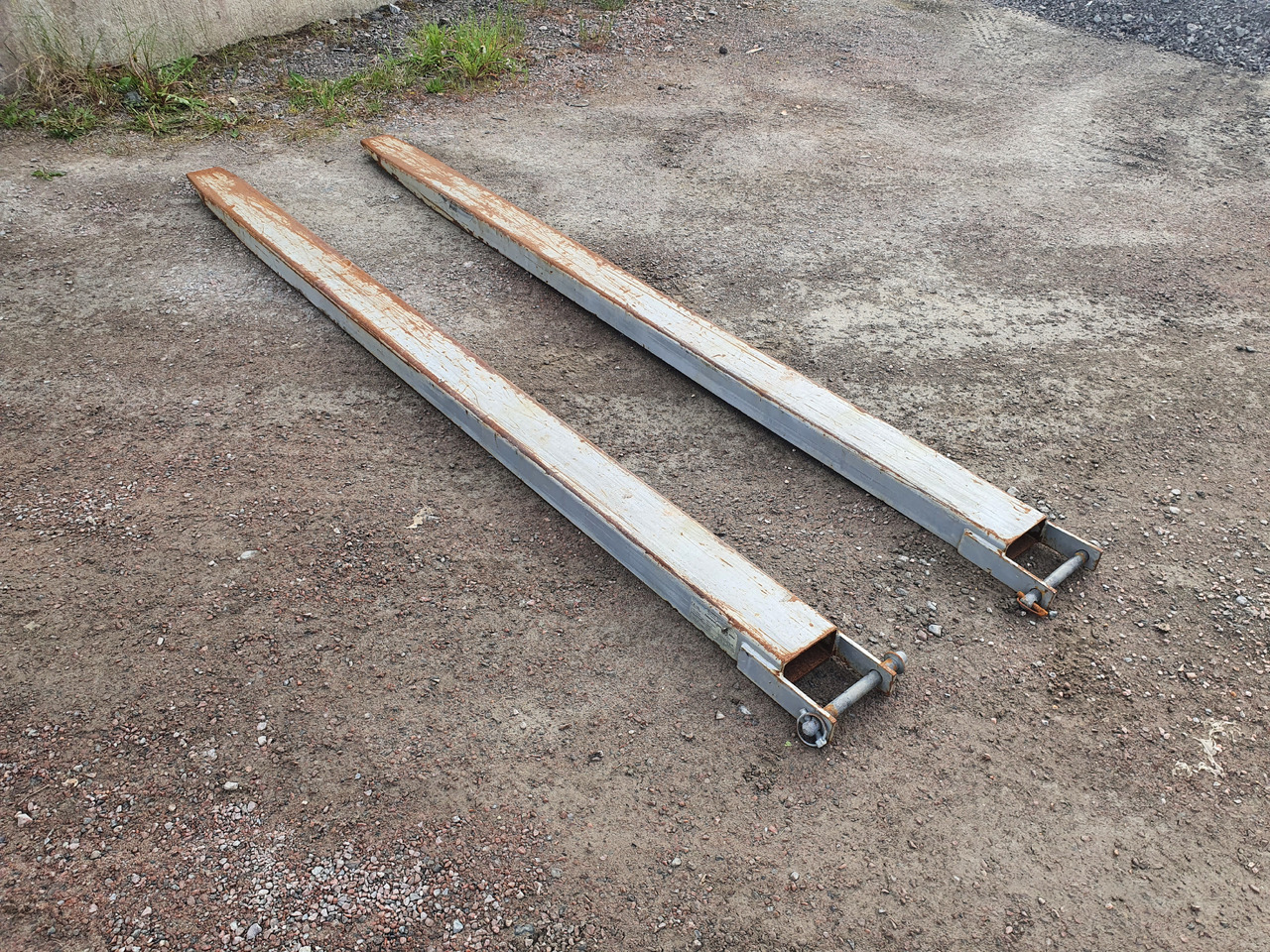 SE 4 ton/par - Construction equipment: picture 1 SE 4 ton/par - Construction equipment: picture 1