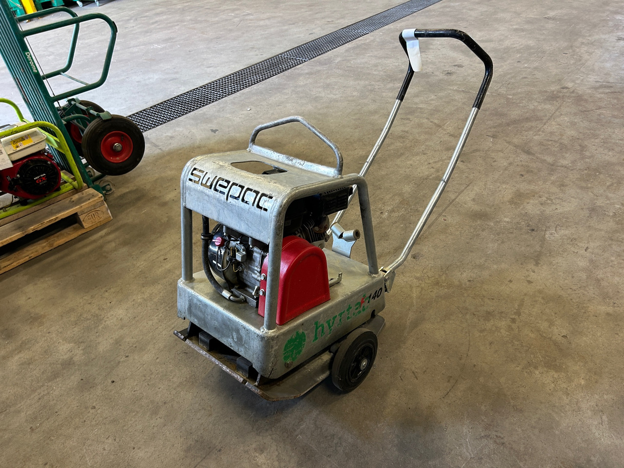 Swepac F 140 - Vibratory plate: picture 1 Swepac F 140 - Vibratory plate: picture 1