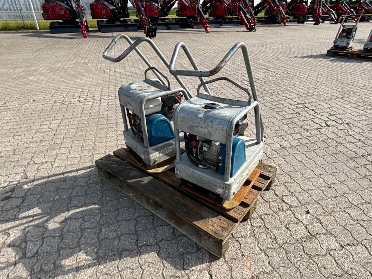 Swepac F140 - Vibratory plate: picture 1 Swepac F140 - Vibratory plate: picture 1
