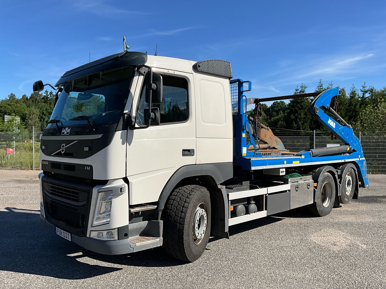 Volvo FM 420 6x2 - Truck: picture 1 Volvo FM 420 6x2 - Truck: picture 1