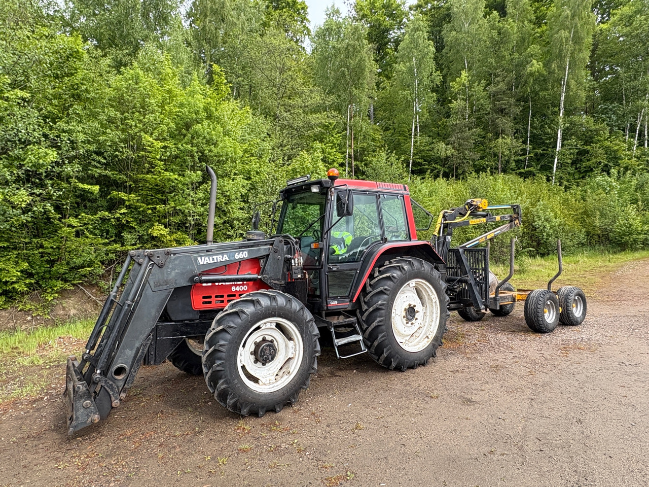 Valmet 6400 - Farm tractor: picture 1 Valmet 6400 - Farm tractor: picture 1