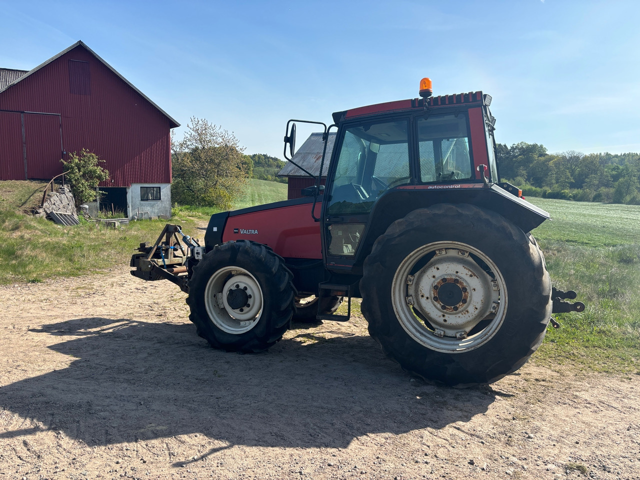 Valmet 6400 - Farm tractor: picture 1 Valmet 6400 - Farm tractor: picture 1