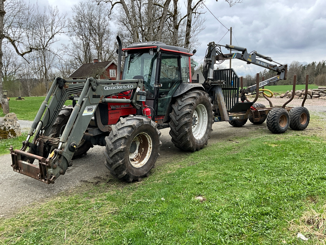 Valtra Valmet 900-4 - Farm tractor: picture 1 Valtra Valmet 900-4 - Farm tractor: picture 1