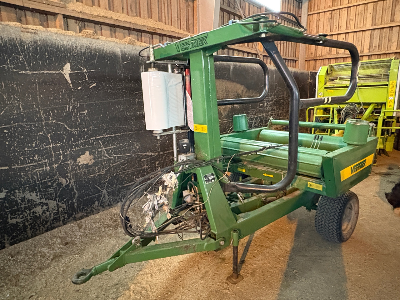 Vestmek 360970 - Bale wrapper: picture 1 Vestmek 360970 - Bale wrapper: picture 1