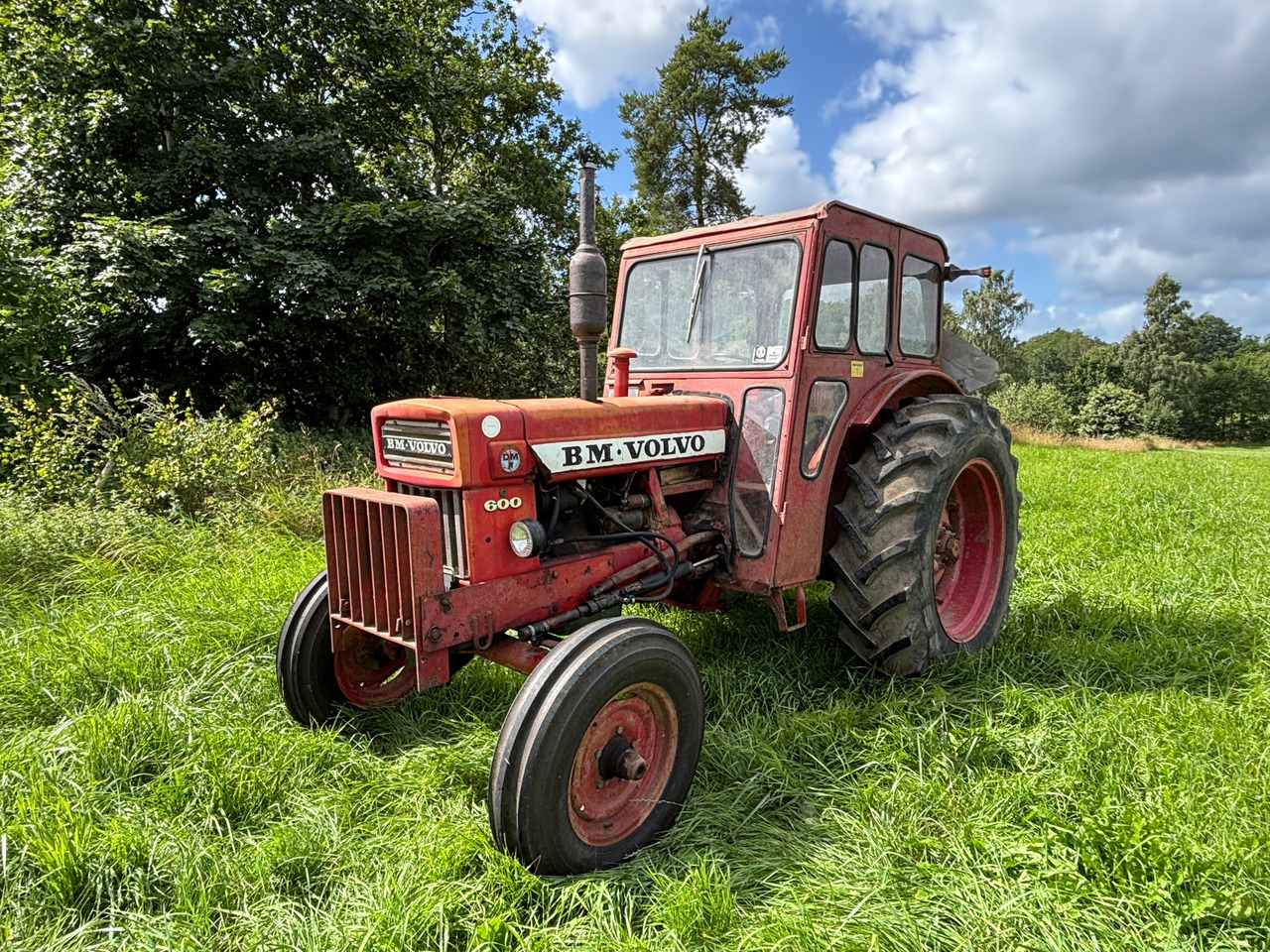 Volvo BM T 600 - Farm tractor: picture 1 Volvo BM T 600 - Farm tractor: picture 1