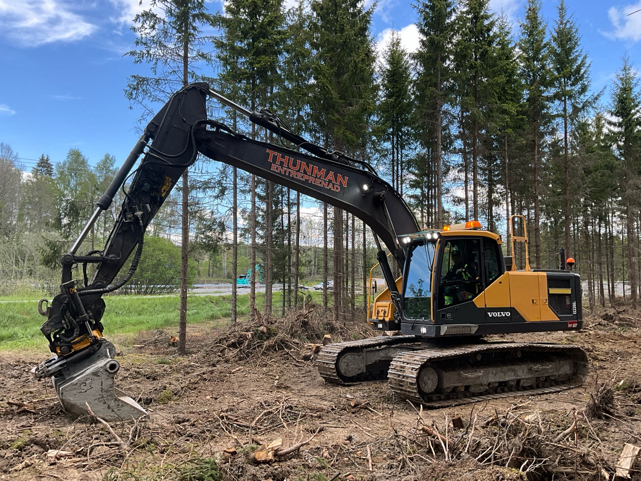 Volvo EC220EL - Excavator: picture 1 Volvo EC220EL - Excavator: picture 1