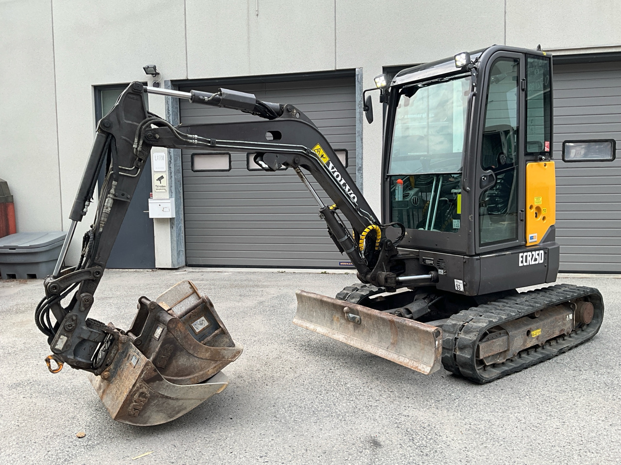 Volvo ECR25D - Excavator: picture 1 Volvo ECR25D - Excavator: picture 1