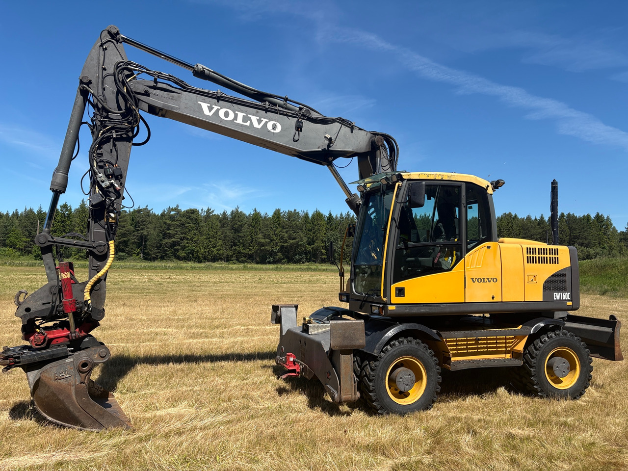 Volvo EW160C - Excavator: picture 1 Volvo EW160C - Excavator: picture 1