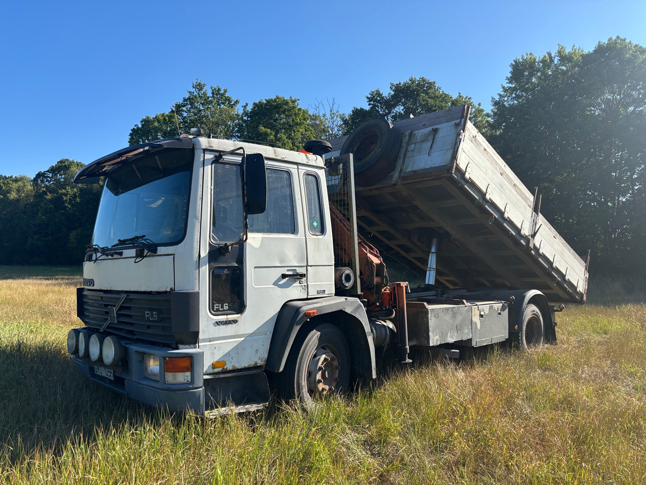 Volvo FL6 - Crane truck: picture 1 Volvo FL6 - Crane truck: picture 1