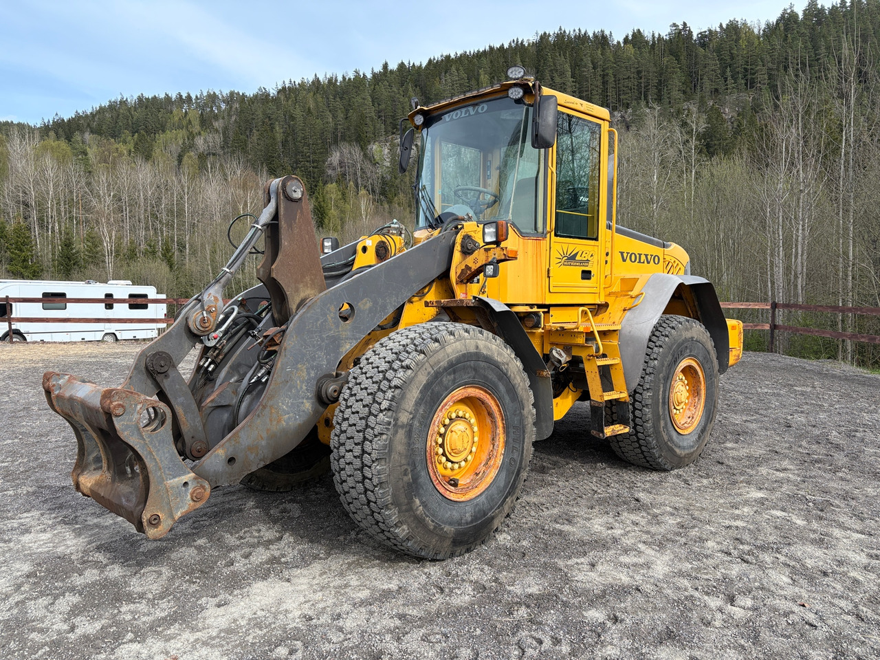 Volvo L90E - Wheel loader: picture 1 Volvo L90E - Wheel loader: picture 1