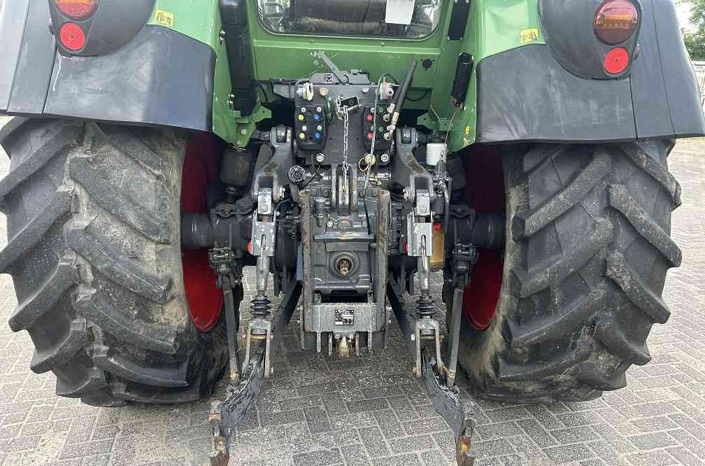 Fendt 415 vario, 2013, 7300 uur - Farm tractor: picture 2 Fendt 415 vario, 2013, 7300 uur - Farm tractor: picture 2