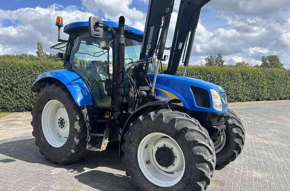 New Holland TSA 125, frontlader - Farm tractor: picture 4 New Holland TSA 125, frontlader - Farm tractor: picture 4